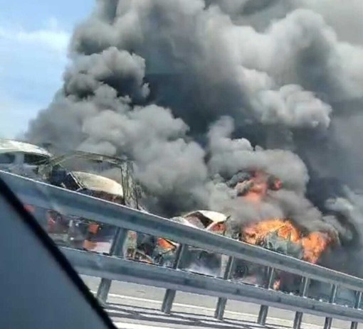 Schianto terribile tra due camion sulla Torino-Piacenza Schianto terribile tra due camion sulla Torino-Piacenza