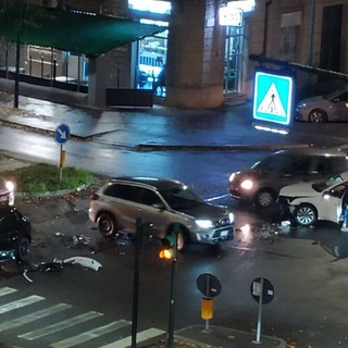 Barriera, ancora un incidente al solito incrocio: “Lì serve un semaforo”