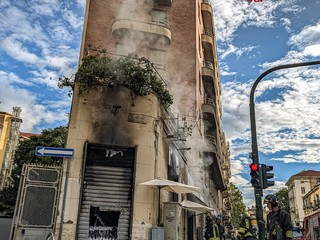 Incendio in una gelateria di via Principi d'Acaja