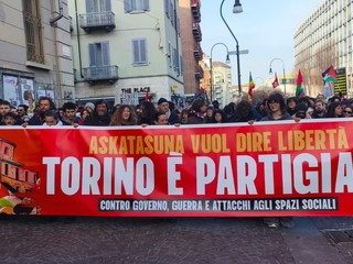 Corteo a favore di Askatasuna