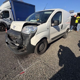 Incidente in tangenziale, direzione Sud, a Torino Incidente in tangenziale, direzione Sud, a Torino