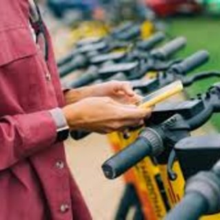 GTT amplia la rete dei servizi in sharing: per gli abbonati da giugno voucher da 40 euro per monopattini e bici elettriche