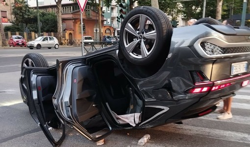 Incidente tra corso Unione Sovietica e via Passo Buole: 4 feriti e momenti di paura Incidente tra corso Unione Sovietica e via Passo Buole: 4 feriti e momenti di paura