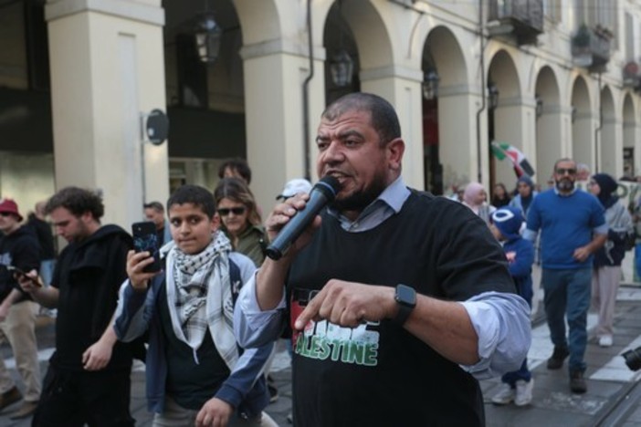 L'imam Mohamed Shahin durante una manifestazione L'imam Mohamed Shahin durante una manifestazione