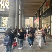 Febbre da Tananai: tutti in coda per il firmacopie a La Feltrinelli