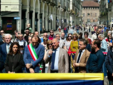 Taglio del nastro della &quot;rinnovata&quot; via Po con le autorità e i rappresentanti delle istituzioni (foto: Confesercenti Torino)