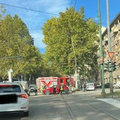 Scontro tra macchine in corso Vittorio: traffico in tilt