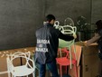 Lampade e sedie sequestrate dalla Guardia di Finanza
