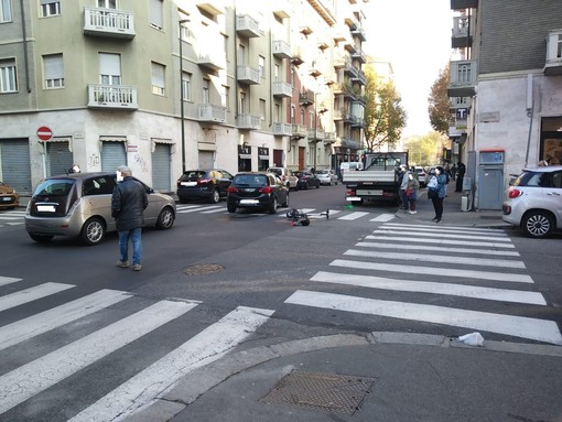 Scontro tra un'auto e un monopattino a Parella