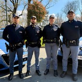La Polizia salva un uomo che minacciava di gettarsi dal ponte Duca degli Abruzzi