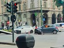 Caos nel pomeriggio in corso Matteotti: due auto si schiantano all’incrocio con corso Vinzaglio, ferita una donna Caos nel pomeriggio in corso Matteotti: due auto si schiantano all’incrocio con corso Vinzaglio, ferita una donna