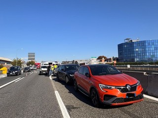 Incidente in tangenziale, direzione Sud, a Torino Incidente in tangenziale, direzione Sud, a Torino