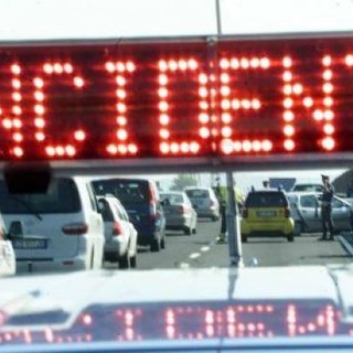 scritta luminosa "Incidente"