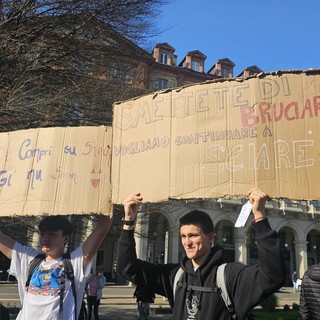 Gli attivisti di Fridays for Future in corteo nel 2025 Gli attivisti di Fridays for Future in corteo nel 2025