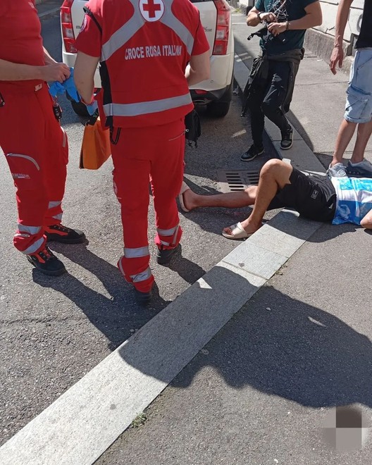 Il ladro si è schiantato a bordo di un monopattino