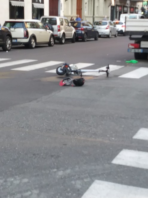 Un monopattino dopo un incidente