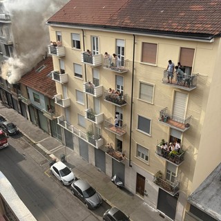 Incendio in via Crevacuore