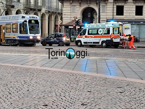 Incidente tra auto e tram