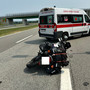 Incidente sulla bretella Ivrea-Santhia: ferito un motociclista, traffico rallentato