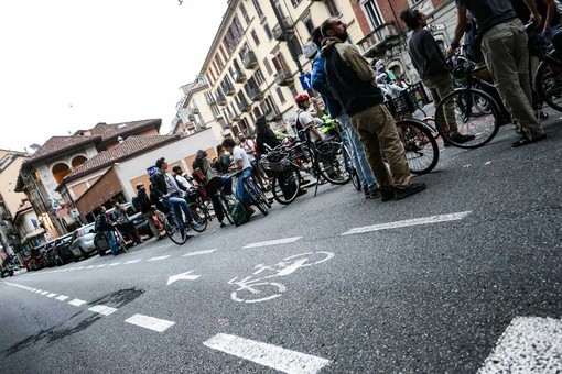 Vanchiglia chiede una svolta green: oltre 310 firme per più alberi, aiuole e sicurezza stradale Vanchiglia chiede una svolta green: oltre 310 firme per più alberi, aiuole e sicurezza stradale