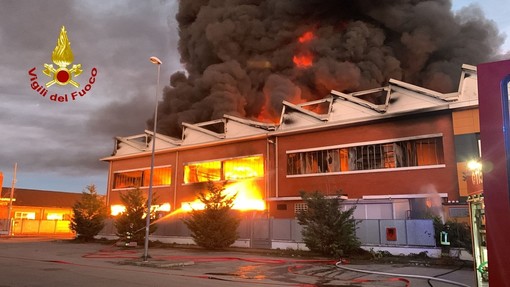 Incendio Beinasco, Grimaldi e Sarno: &quot;Gli effetti del disastro andranno monitorati ancora per molto tempo&quot;