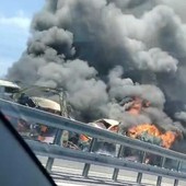 Schianto terribile tra due camion sulla Torino-Piacenza