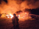 Rogo in un deposito di camper a Sant'Ambrogio: i vigili del fuoco domano le fiamme