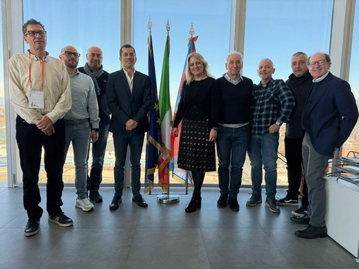 Foto di gruppo dopo la firma del protocollo