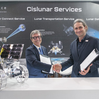 Collaborazione internazionale per l'esplorazione della Luna