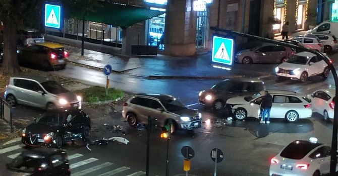 Tra corso Vercelli e via Boccherini ancora un incidente