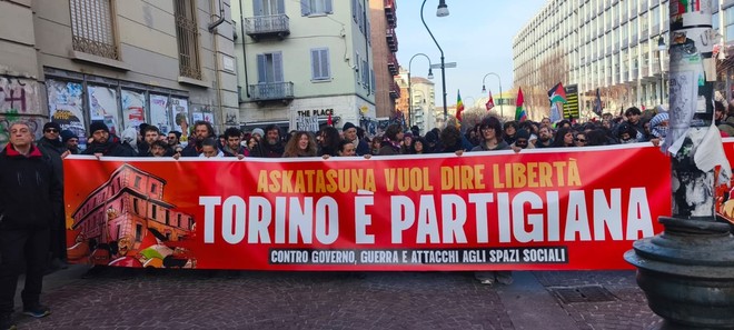 Corteo a favore di Askatasuna