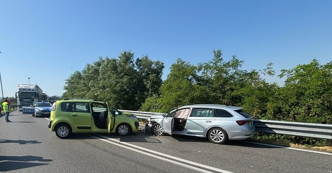 Frontale sul raccordo Torino-Caselle: traffico paralizzato sulla tangenziale