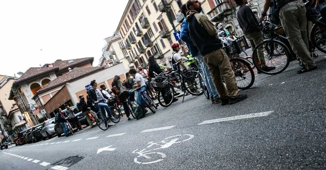 Vanchiglia chiede una svolta green: oltre 310 firme per più alberi, aiuole e sicurezza stradale