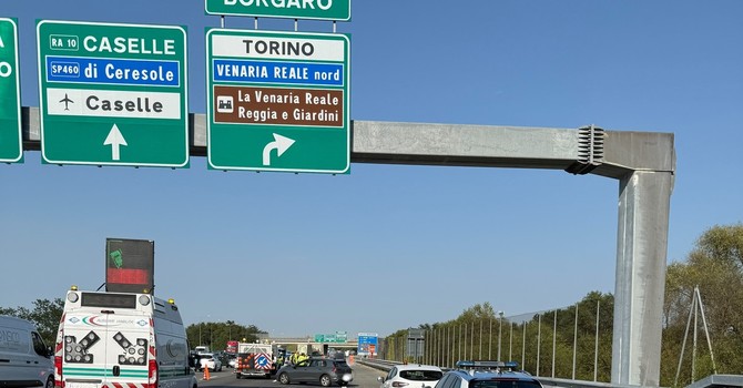 Incidente mortale sulla A55: vittima un motociclista 74enne, ferito il conducente dell'auto Incidente mortale sulla A55: vittima un motociclista 74enne, ferito il conducente dell'auto