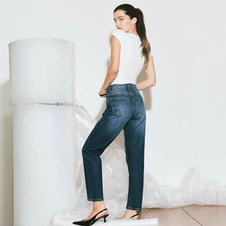 Jeans donna: guida ai modelli, alle vestibilità e alle tendenze