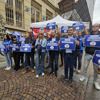 Manifestazione Lega davanti a Palazzo Nuovo