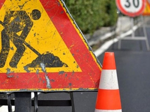 Al via la riasfaltatura di via Berthollet: stop al traffico e divieto di sosta per 2 settimane