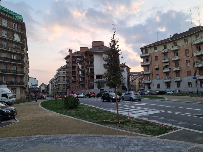 Una piazza, marciapiedi e alberi: un inizio autunno di lavori per la Circoscrizione 7 di Torino