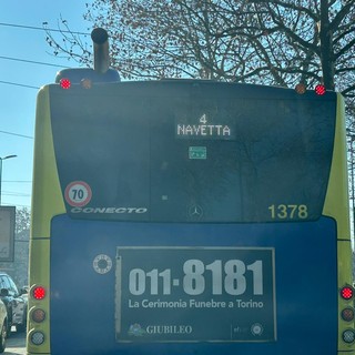 Immagine di archivio di una navetta della linea 4
