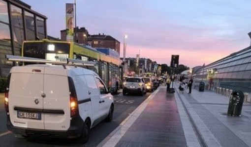 Il sindacato denuncia i continui blocchi ai capolinea Il sindacato denuncia i continui blocchi ai capolinea