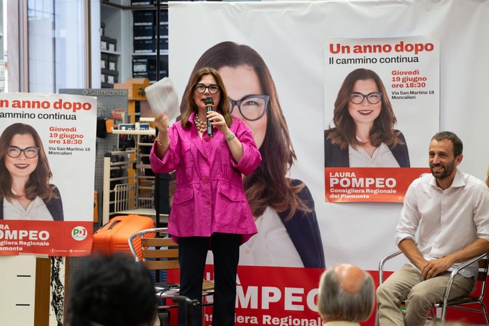 Laura Pompeo durante l'incontro avvenuto giovedì sera a Moncalieri