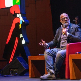 Un premio di pittura contemporanea in ricordo di Luca Beatrice: "Tenerlo vivo attraverso ciò che amava"