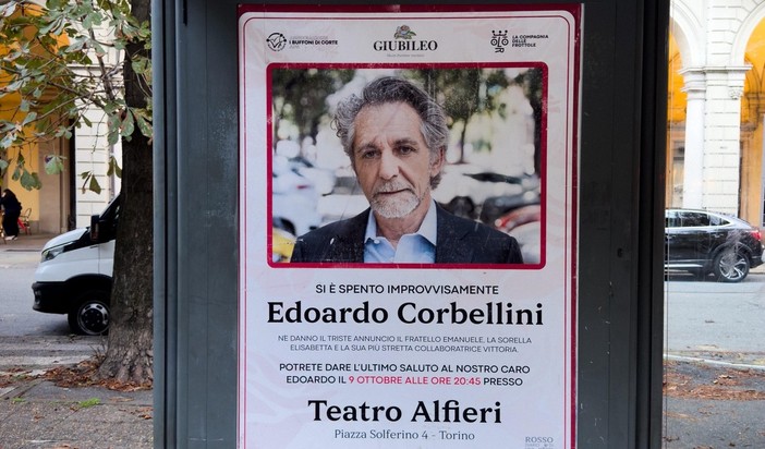 Una campagna di necrologi per Torino per lanciare uno spettacolo teatrale