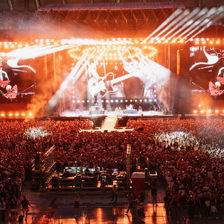 Luciano Ligabue e quelle incredibili emozioni, ancora e sempre tra palco e realtà [FOTO]