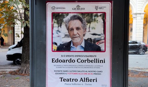 Una campagna di necrologi per Torino per lanciare uno spettacolo teatrale