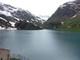 Ciclista cade nel lago di Malciaussia, soccorsa in elicottero