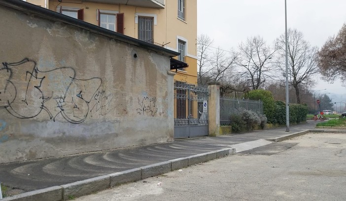 Cantieri a Borgata Rosa, Crt rimette in sesto i marciapiedi Cantieri a Borgata Rosa, Crt rimette in sesto i marciapiedi