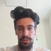 Un primo piano di Luca Losardo