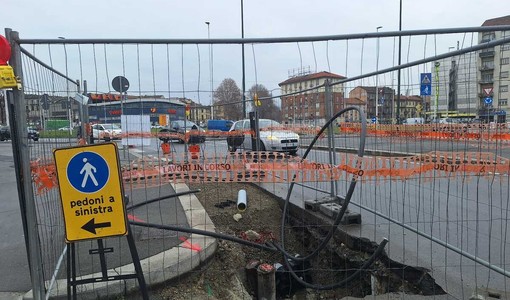 Linea 10, si vede la fine: fermate Cecchi pronte all'Immacolata, fine lavori dopo Natale