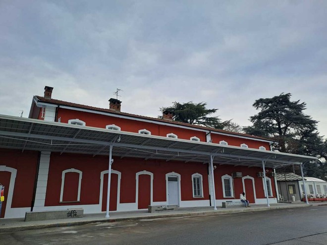 Una immagine della rinnovata ex stazione di Castellamonte Una immagine della rinnovata ex stazione di Castellamonte